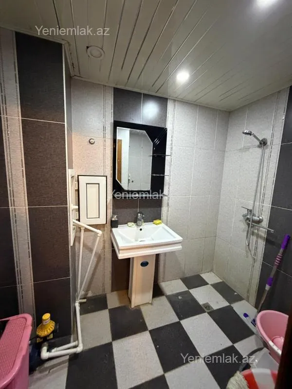 Satılır 2 otaqlı yeni tikili 76 m²