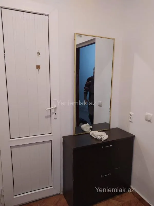Satılır 2 otaqlı köhnə tikili 40 m²