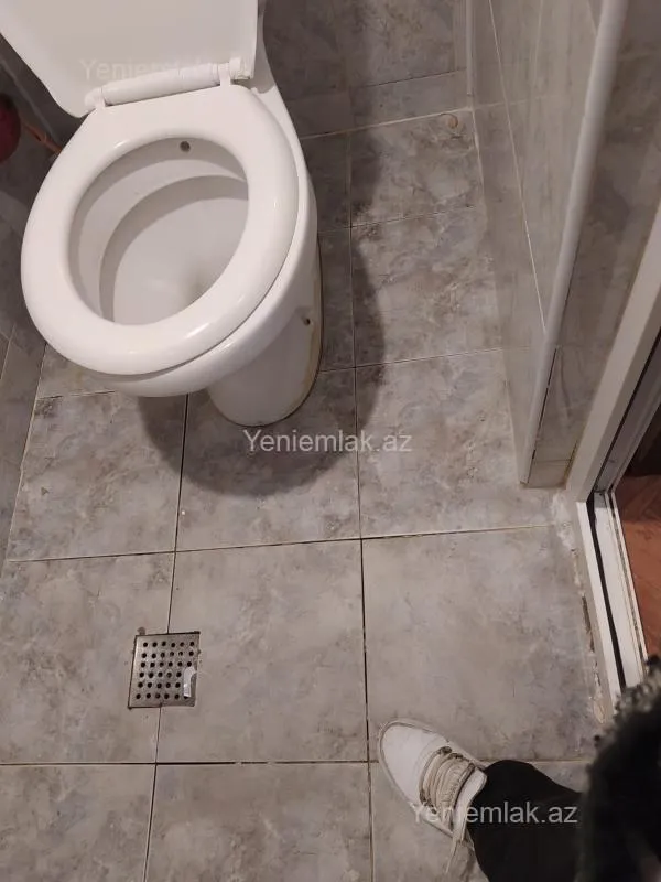 Satılır 2 otaqlı köhnə tikili 40 m²