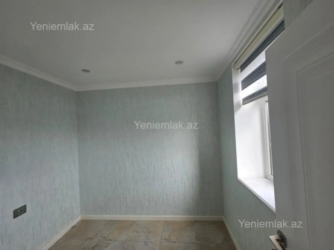 Satılır 3 otaqlı köhnə tikili 100 m²