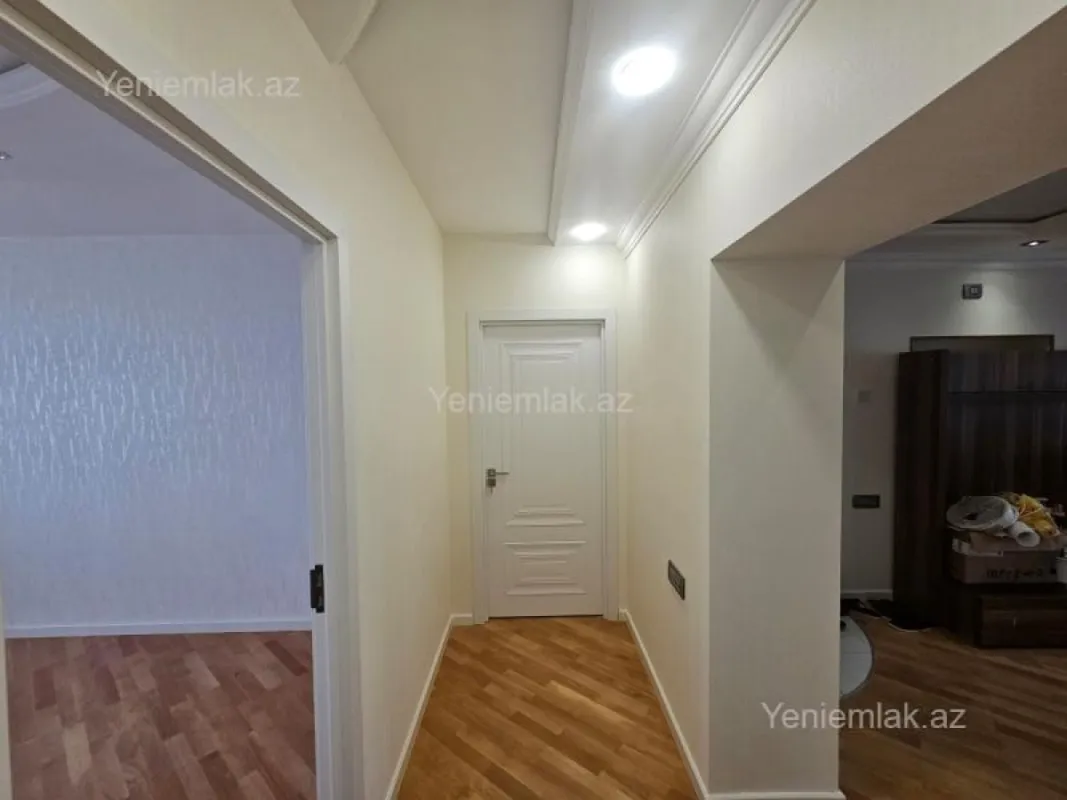 Satılır 3 otaqlı köhnə tikili 100 m²