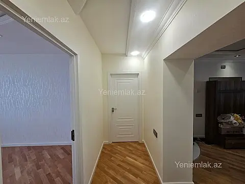 Satılır 3 otaqlı köhnə tikili 100 m²