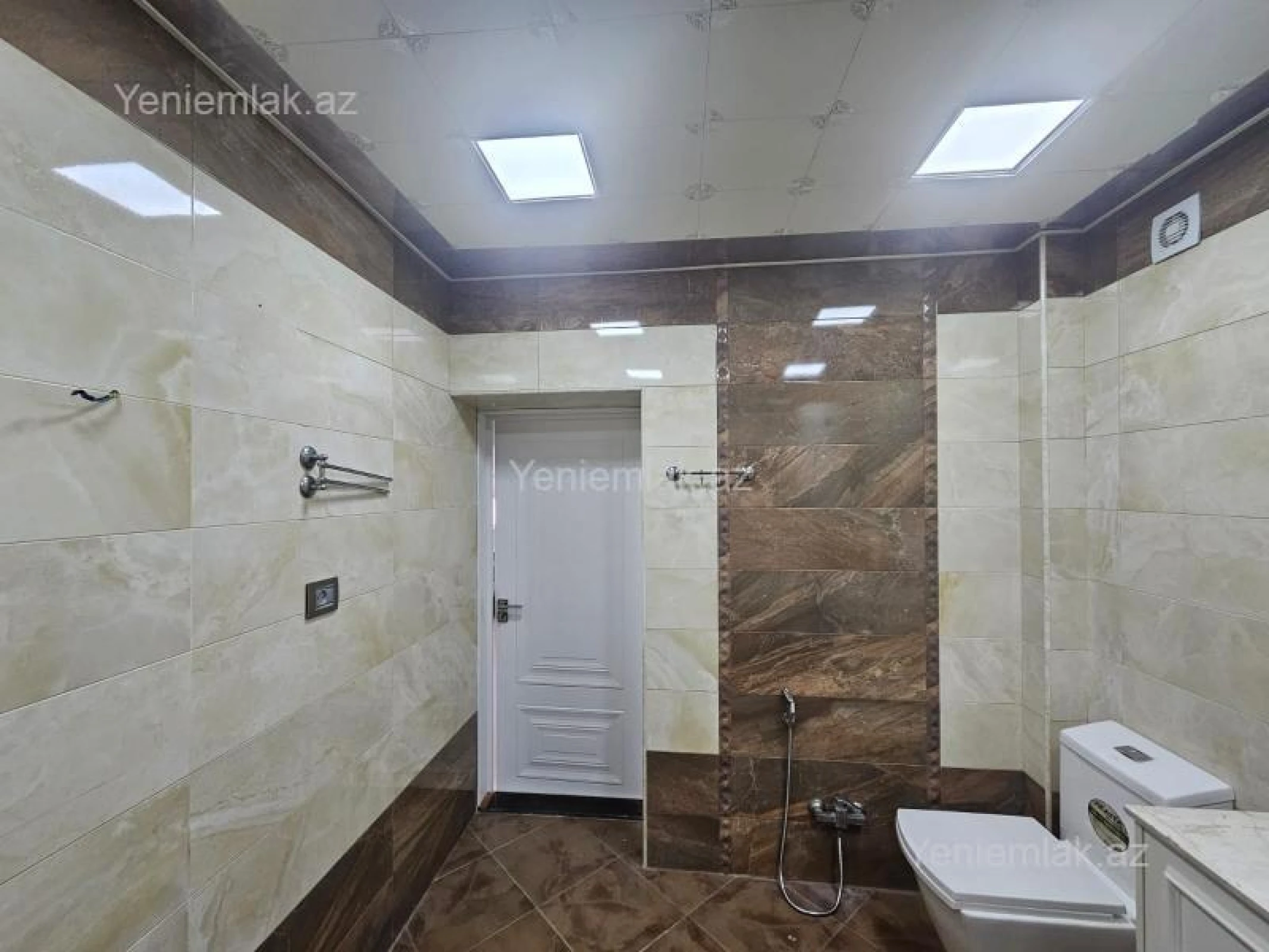 Satılır 3 otaqlı köhnə tikili 100 m²