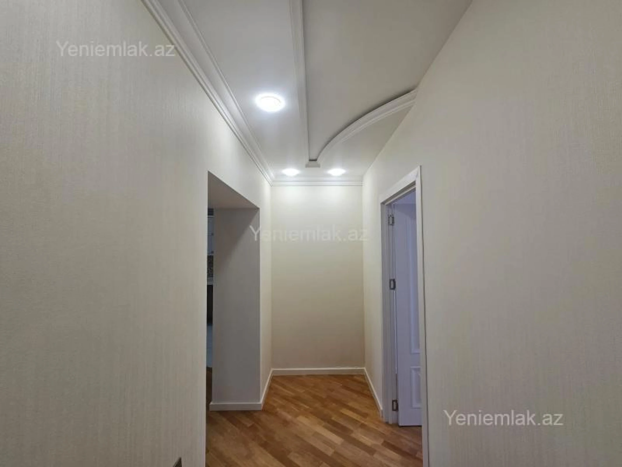 Satılır 3 otaqlı köhnə tikili 100 m²