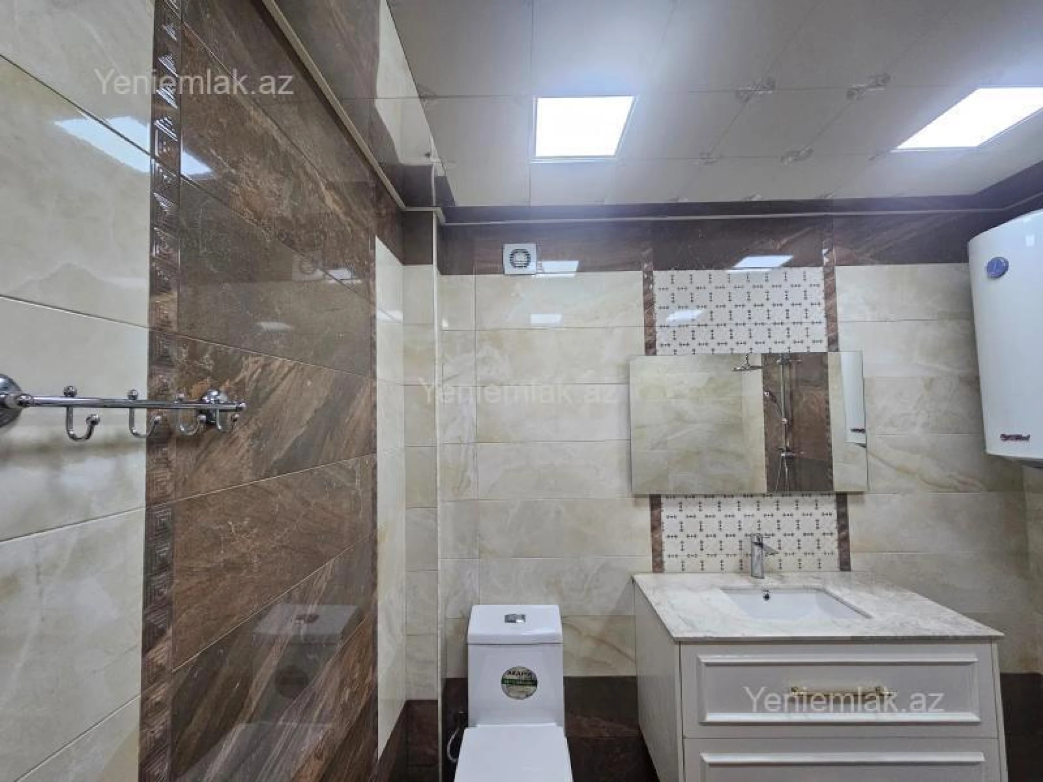 Satılır 3 otaqlı köhnə tikili 100 m²