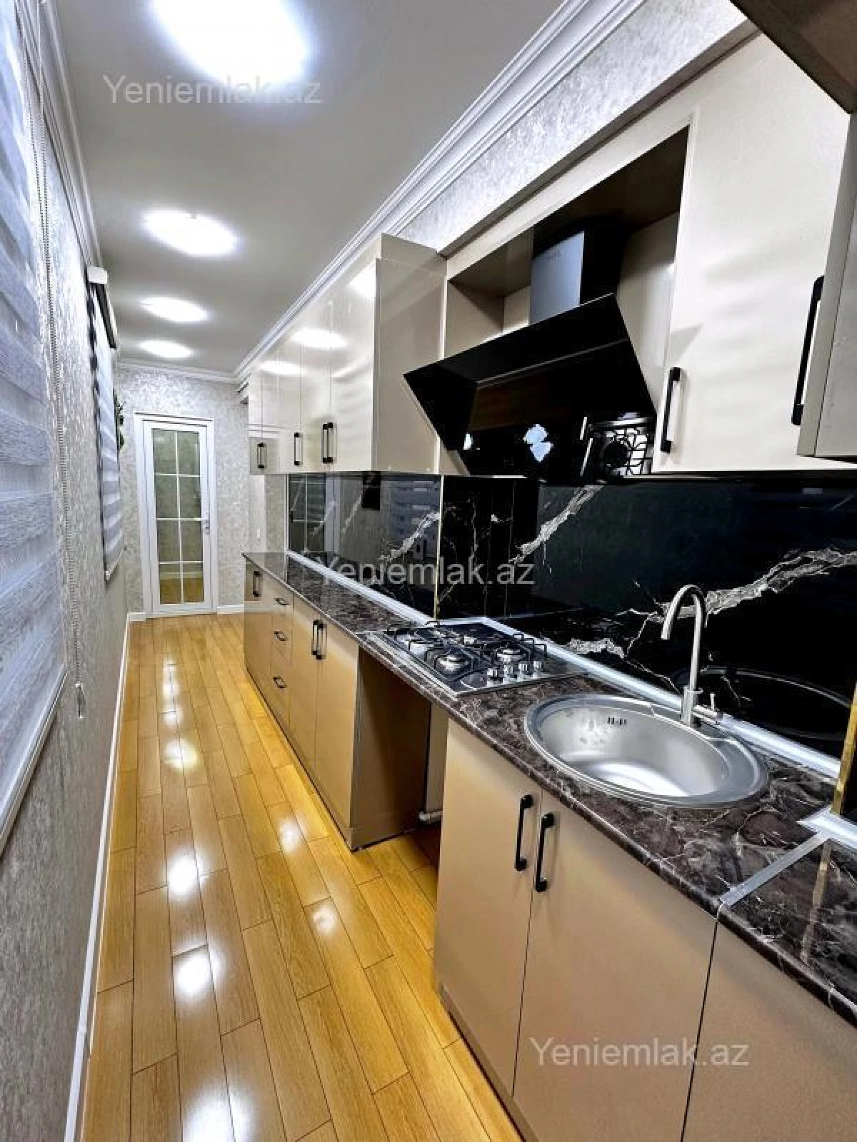 Satılır 3 otaqlı köhnə tikili 65 m²