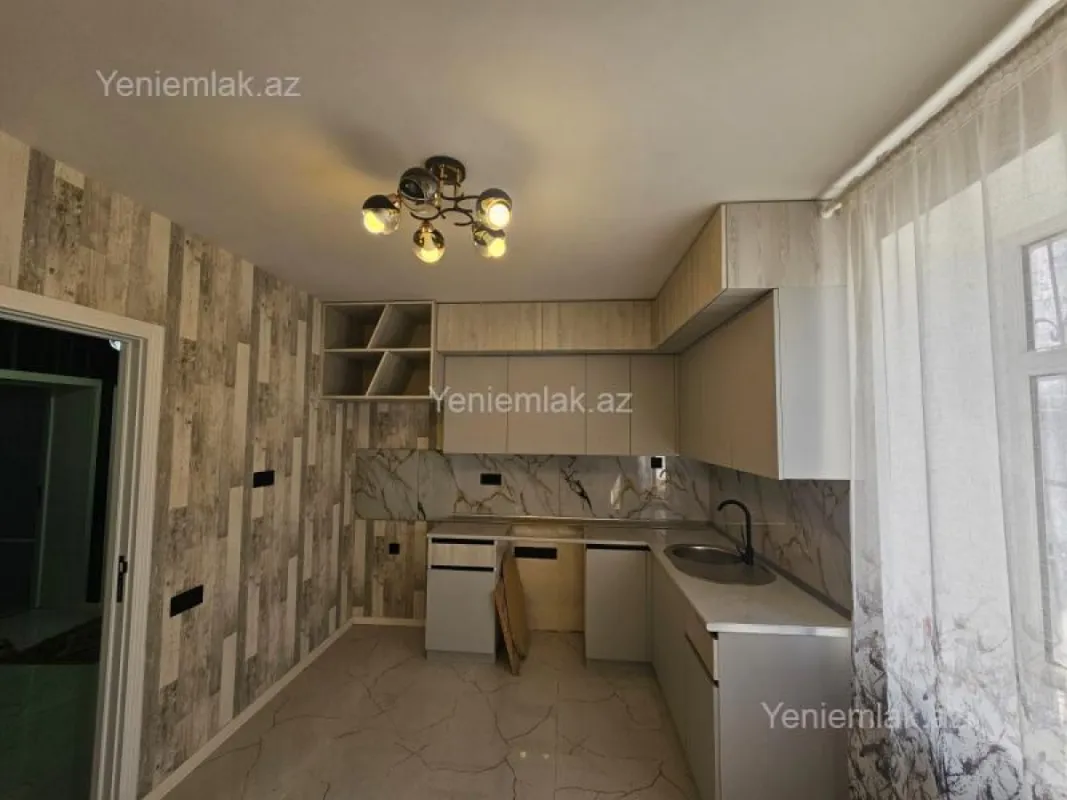 Satılır 2 otaqlı köhnə tikili 55 m²