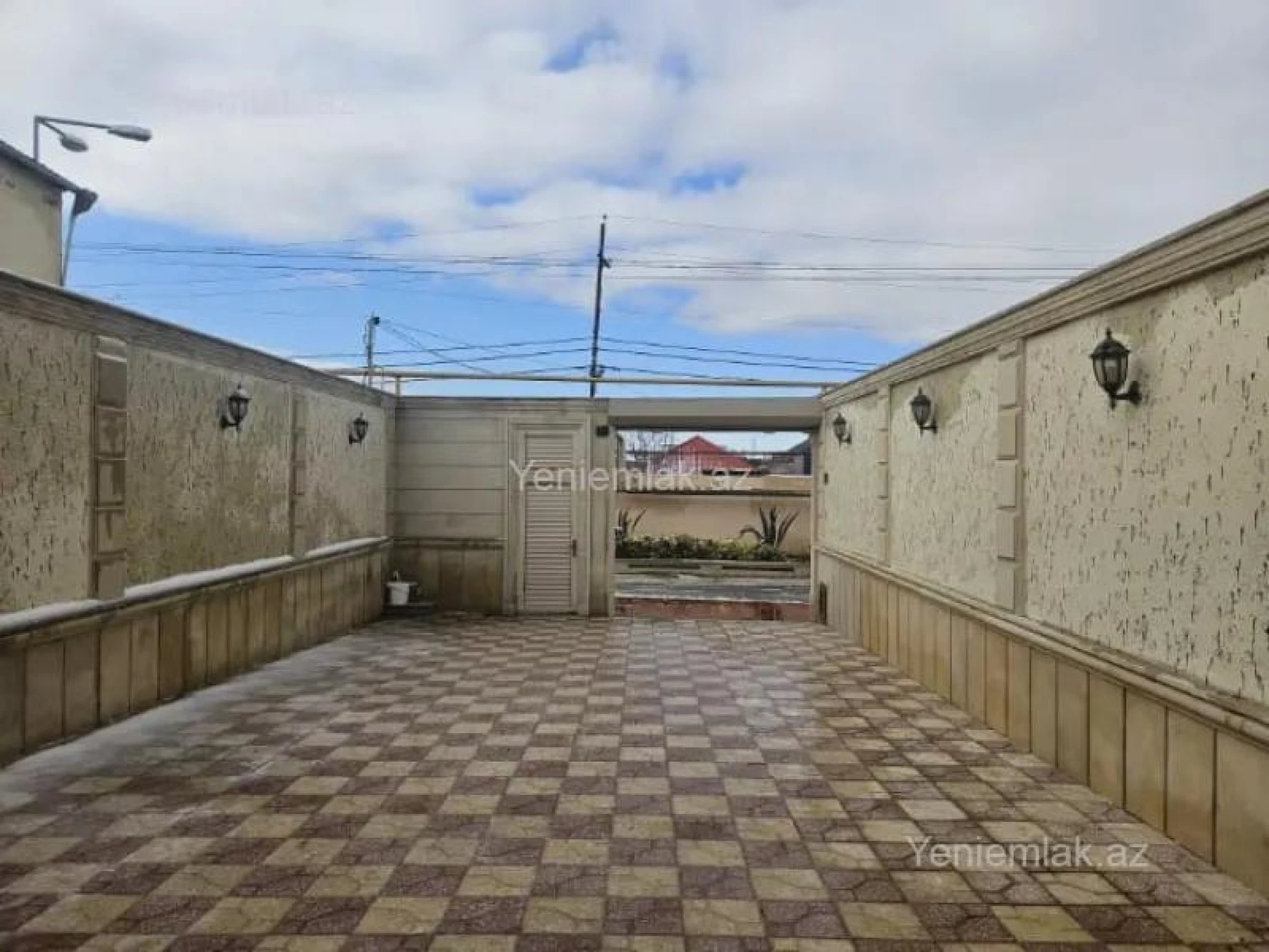 Satılır 5 otaqlı həyət evi 150 m²