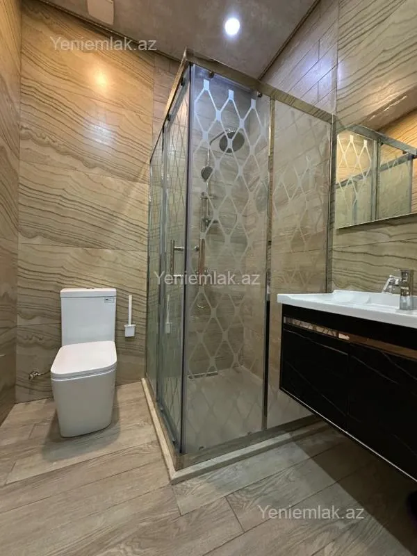 Satılır 5 otaqlı həyət evi 254 m²