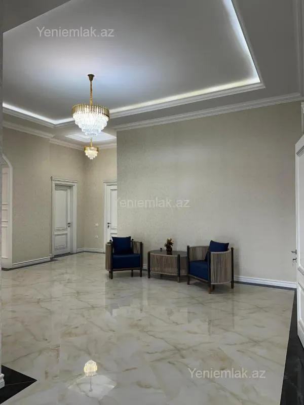 Satılır 5 otaqlı həyət evi 254 m²