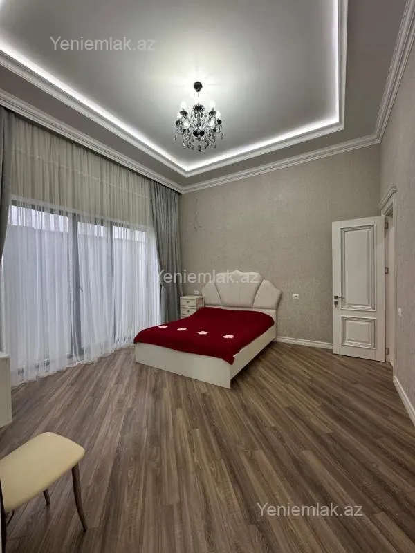 Satılır 5 otaqlı həyət evi 254 m²