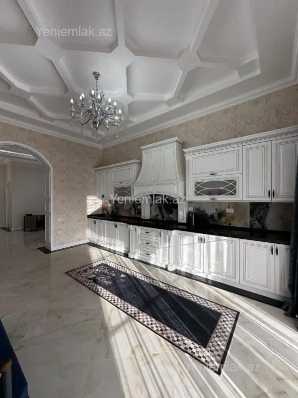 Satılır 5 otaqlı həyət evi 254 m²