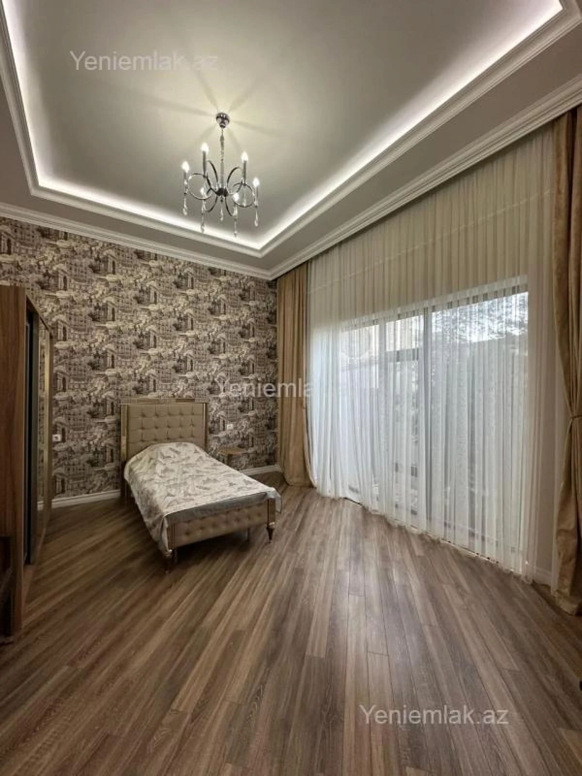 Satılır 5 otaqlı həyət evi 254 m²