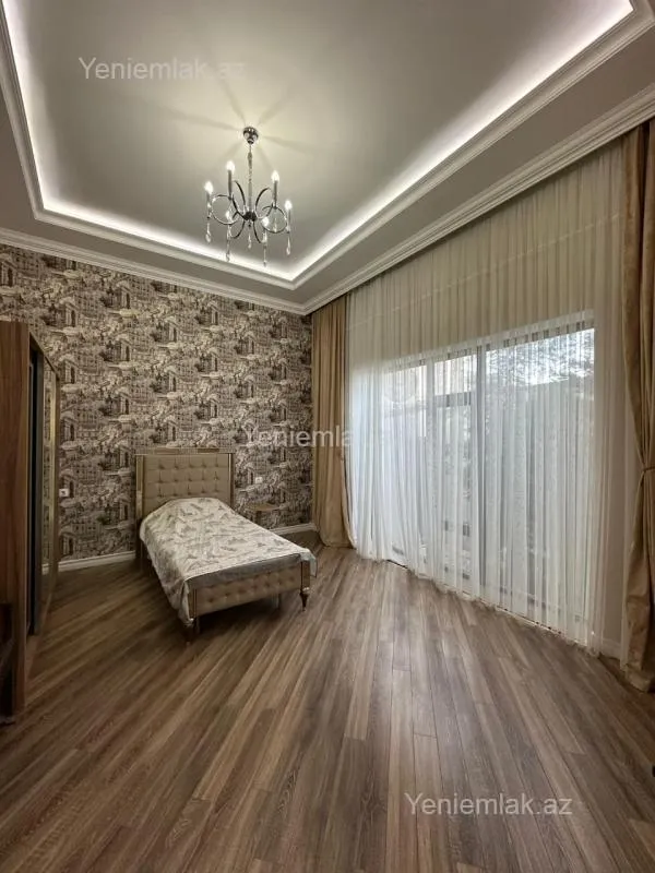 Satılır 5 otaqlı həyət evi 254 m²