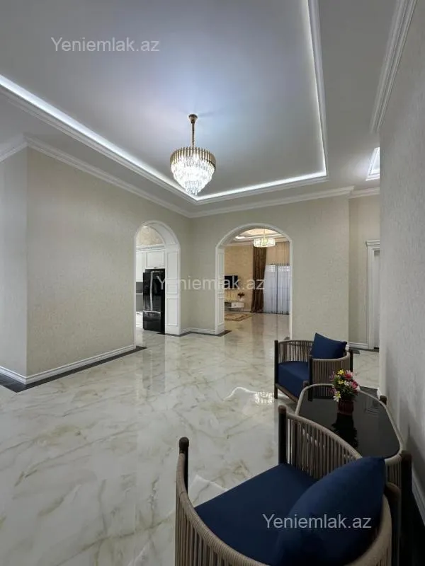 Satılır 5 otaqlı həyət evi 254 m²