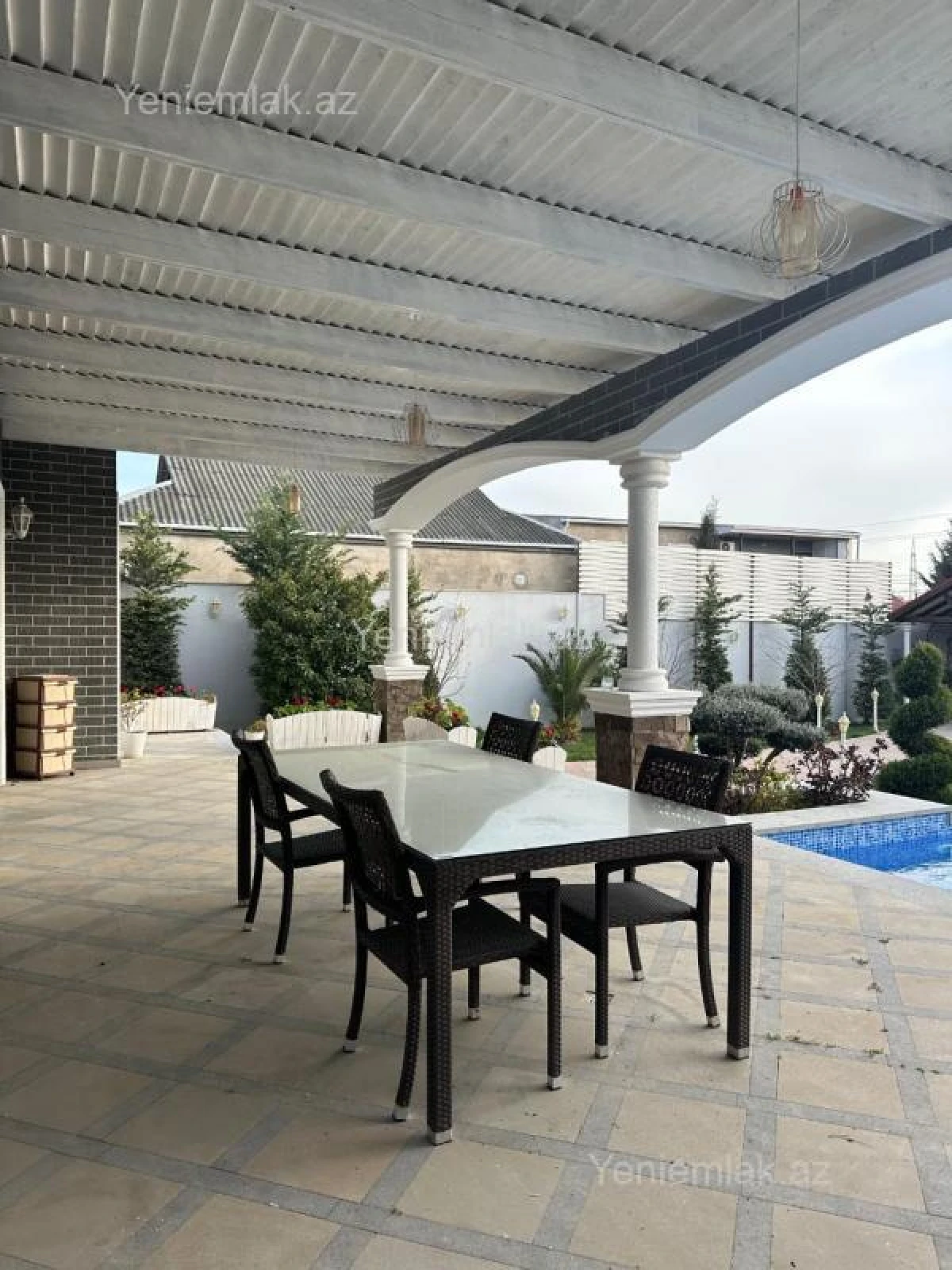 Satılır 5 otaqlı həyət evi 254 m²