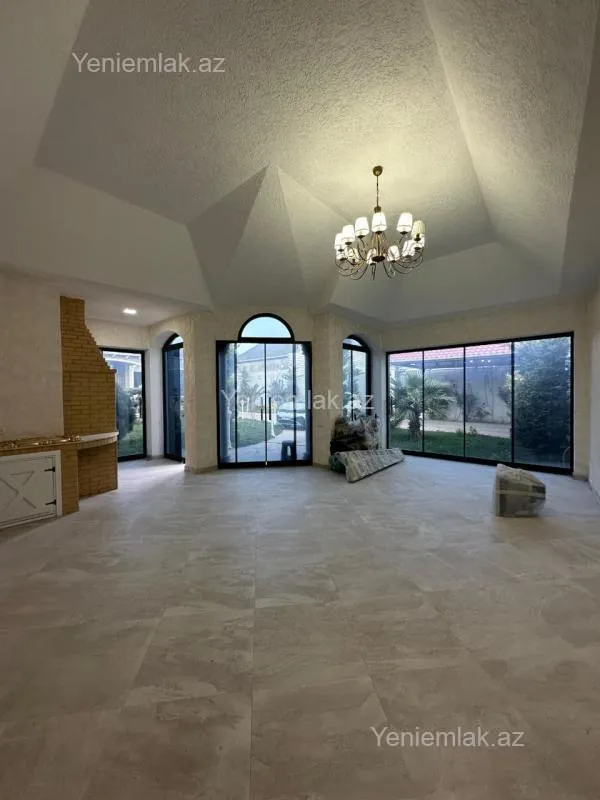 Satılır 5 otaqlı həyət evi 254 m²