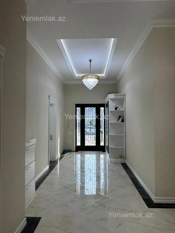 Satılır 5 otaqlı həyət evi 254 m²