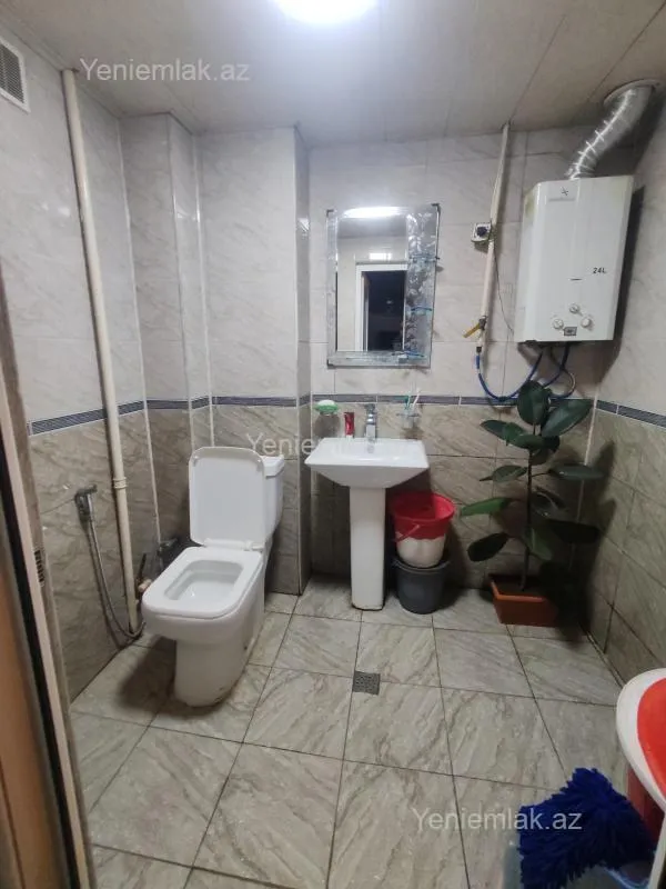 Satılır 2 otaqlı köhnə tikili 40 m²