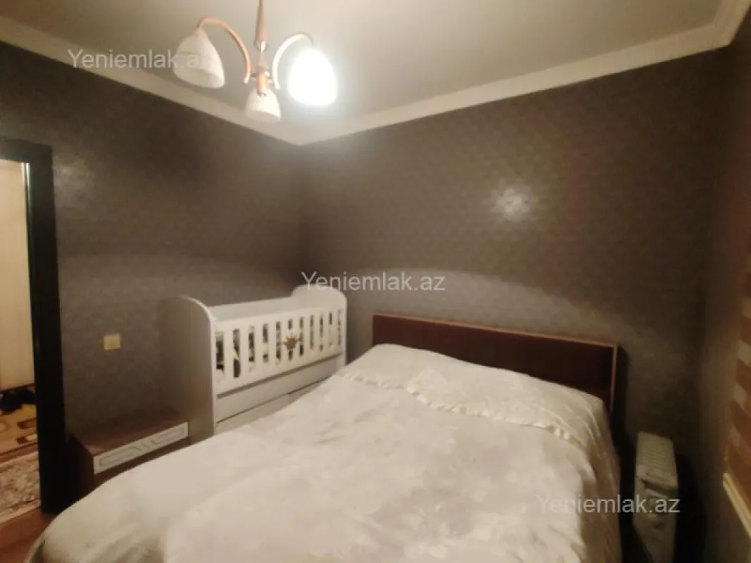 Satılır 2 otaqlı köhnə tikili 40 m²