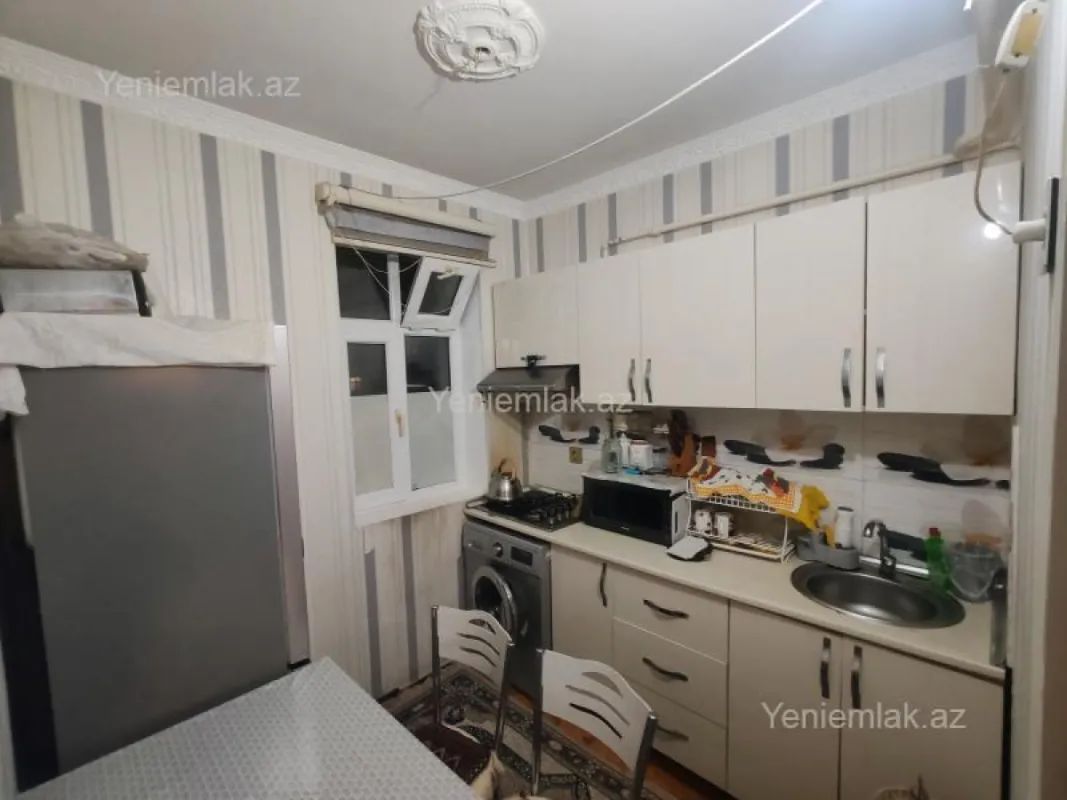Satılır 2 otaqlı köhnə tikili 40 m²