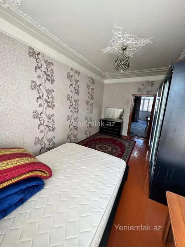 Satılır 2 otaqlı köhnə tikili 54 m²
