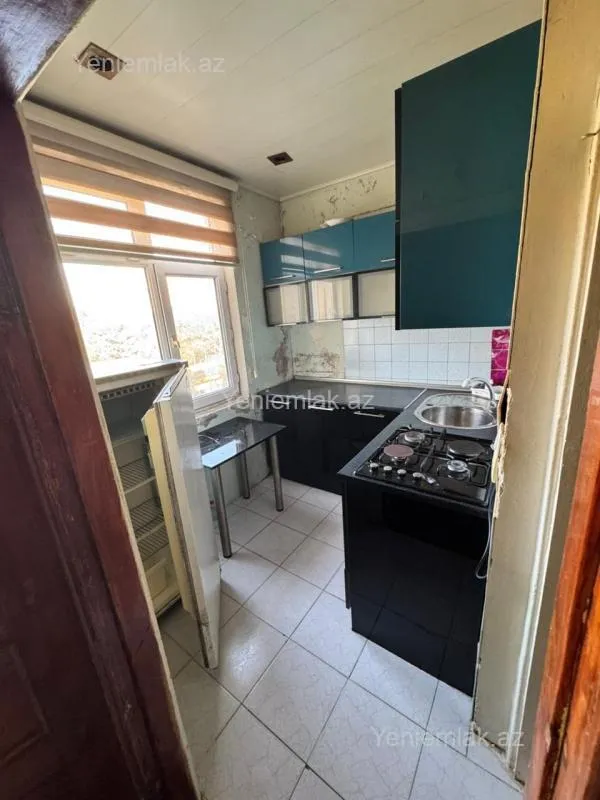 Satılır 2 otaqlı köhnə tikili 54 m²