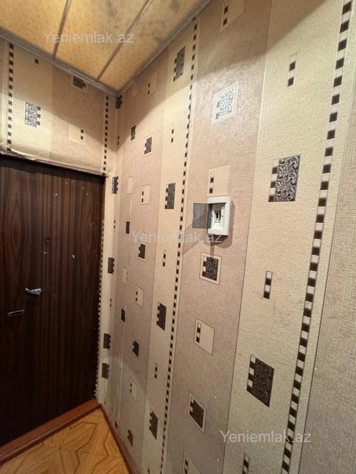 Satılır 2 otaqlı köhnə tikili 54 m²