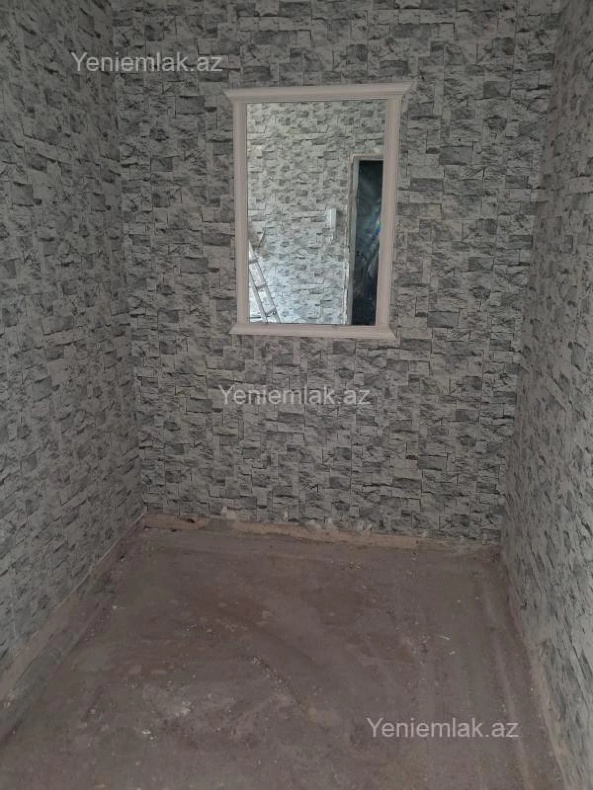 Satılır 2 otaqlı köhnə tikili 58 m²