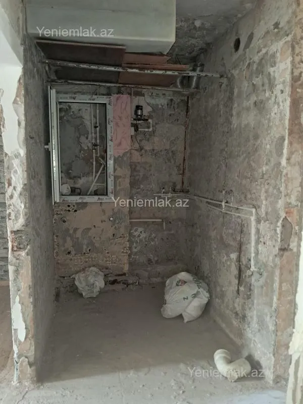 Satılır 2 otaqlı köhnə tikili 58 m²