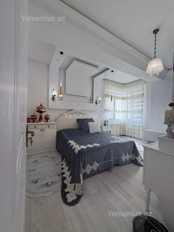 Satılır 3 otaqlı yeni tikili 90 m²