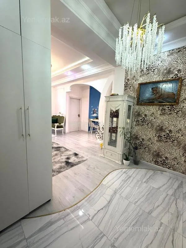 Satılır 3 otaqlı yeni tikili 90 m²