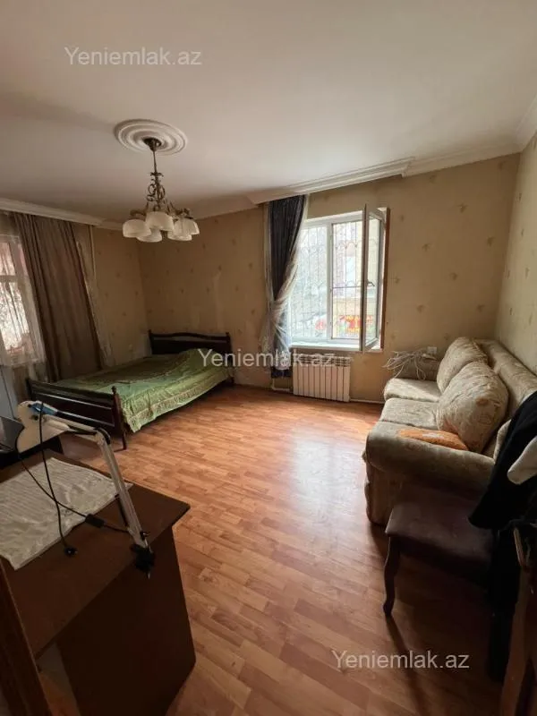 Satılır 1 otaqlı köhnə tikili 40 m²