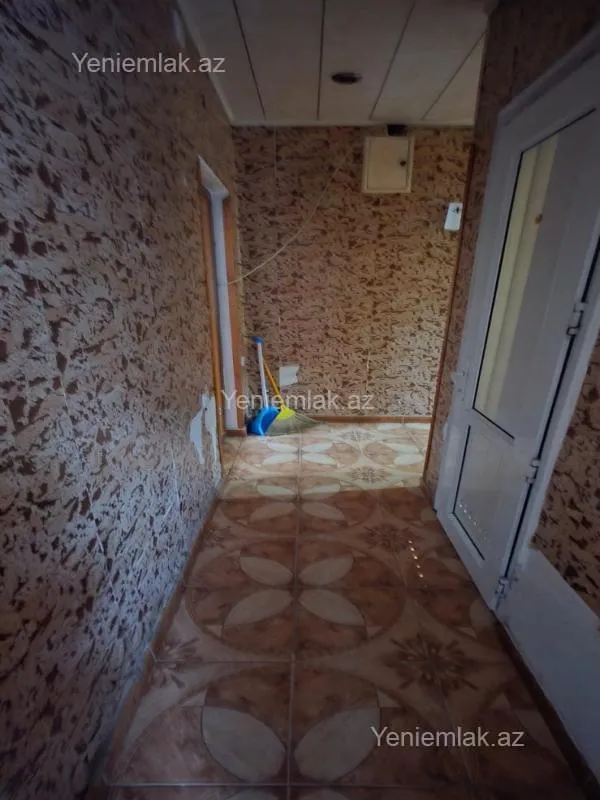 Satılır 1 otaqlı köhnə tikili 40 m²