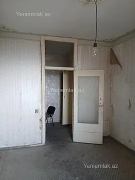 Satılır 2 otaqlı köhnə tikili 70 m²