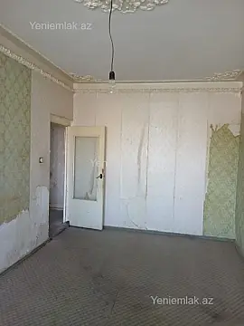 Satılır 2 otaqlı köhnə tikili 70 m²