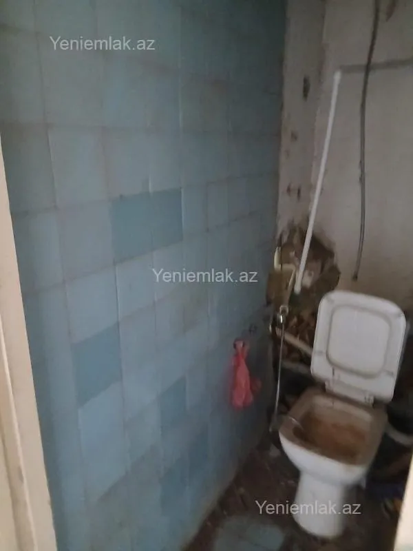 Satılır 2 otaqlı köhnə tikili 70 m²