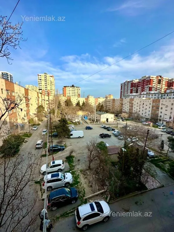 Satılır 3 otaqlı köhnə tikili 80 m²