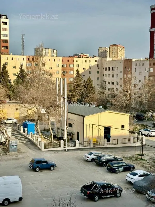 Satılır 3 otaqlı köhnə tikili 80 m²
