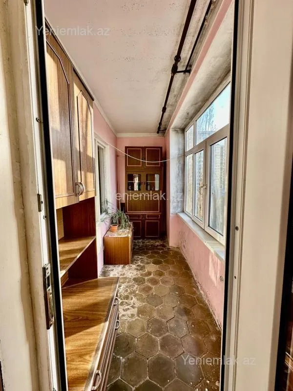Satılır 3 otaqlı köhnə tikili 80 m²
