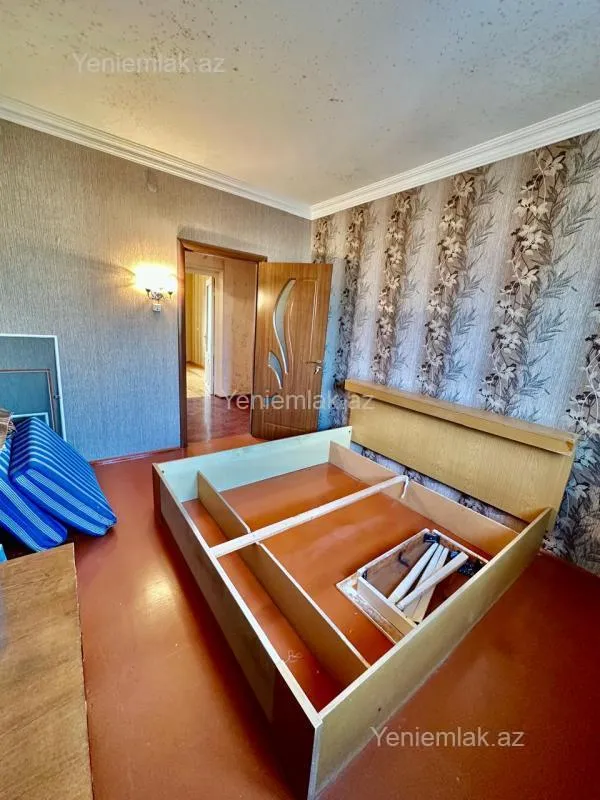 Satılır 3 otaqlı köhnə tikili 80 m²