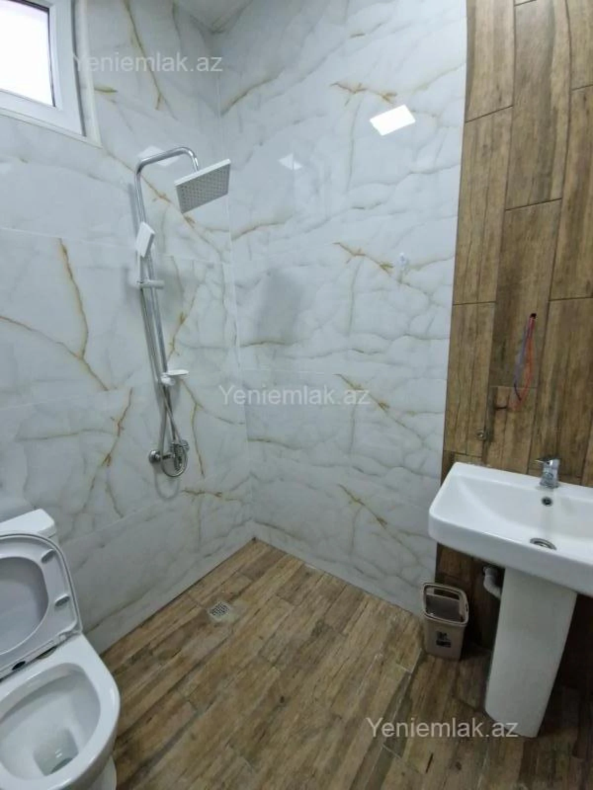 Satılır 8 otaqlı obyekt 208 m²