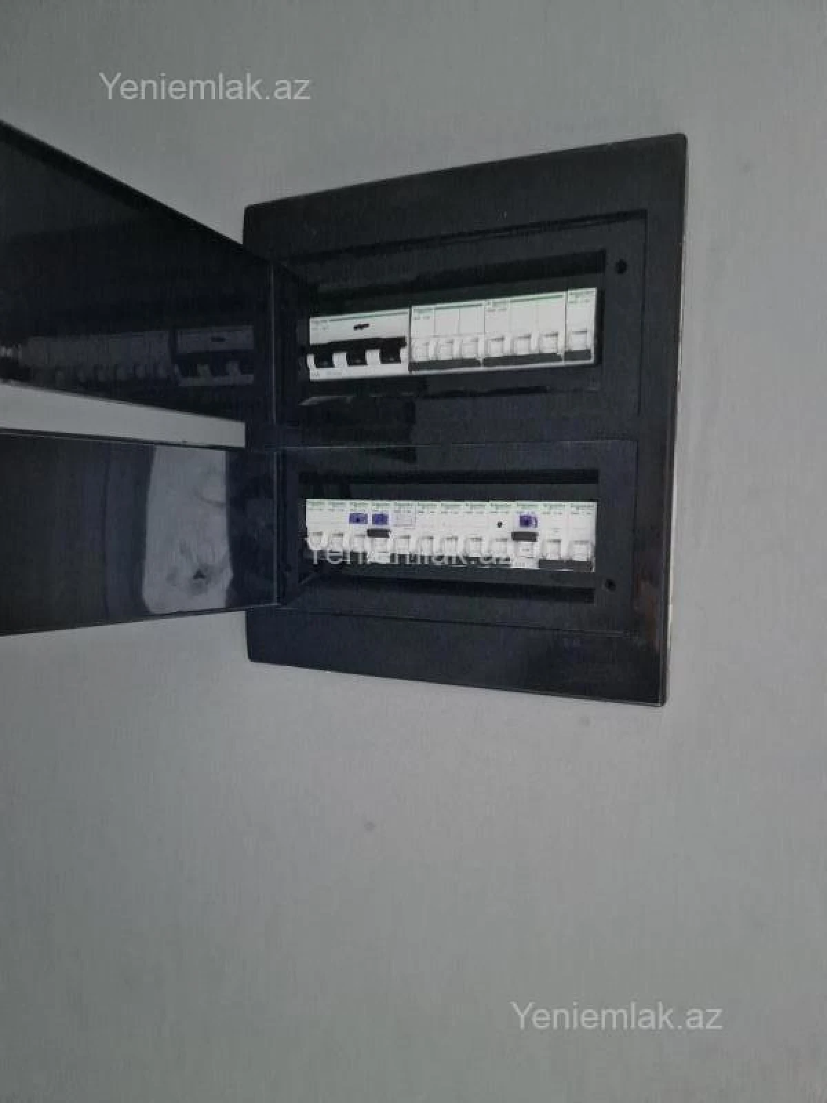 Satılır 8 otaqlı obyekt 208 m²