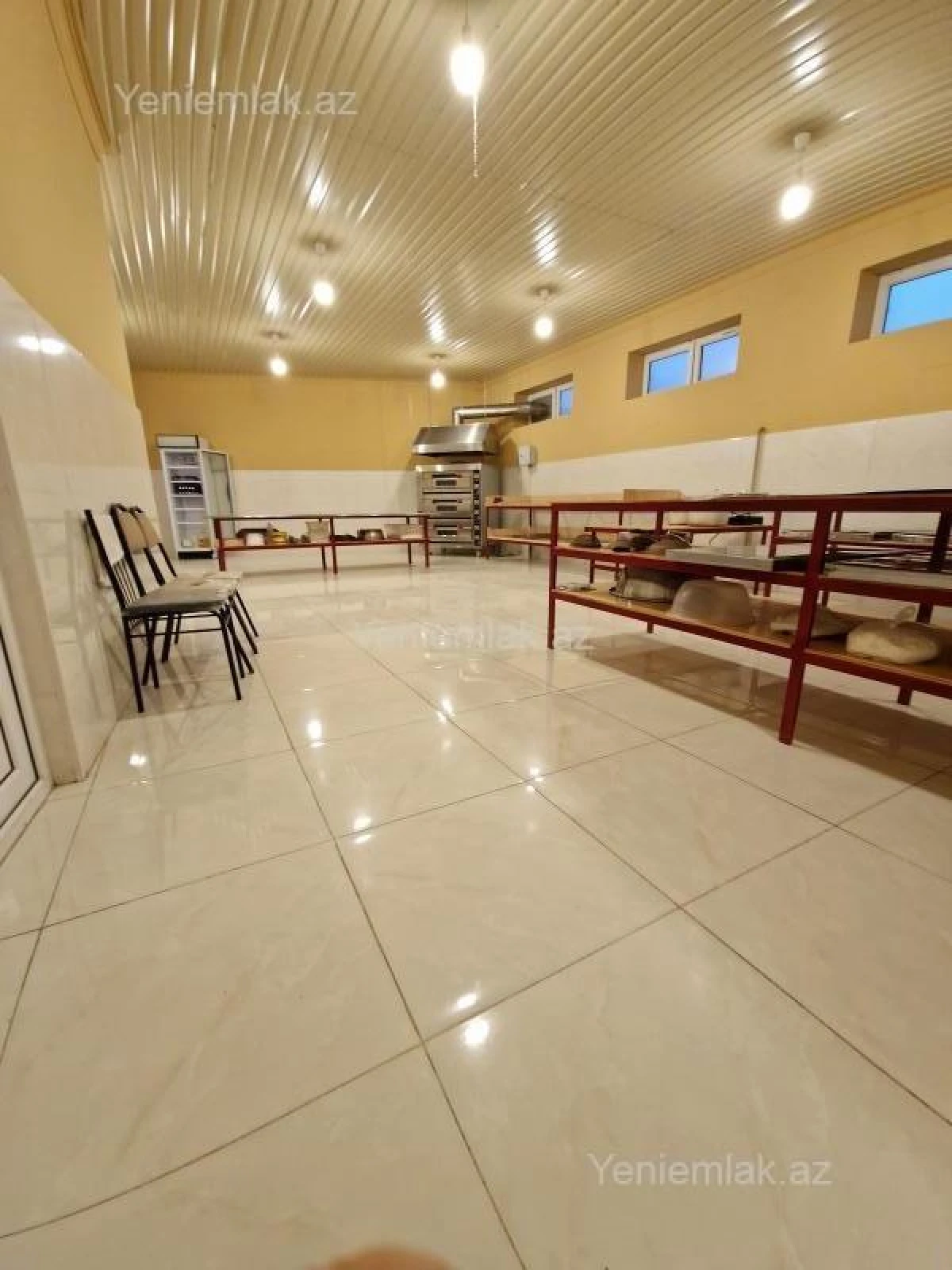 Satılır 8 otaqlı obyekt 208 m²