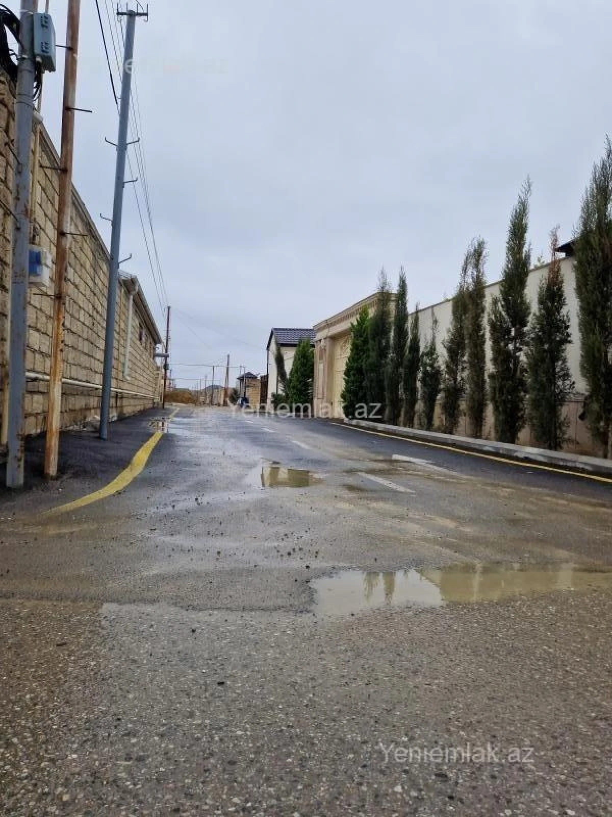 Satılır 8 otaqlı obyekt 208 m²