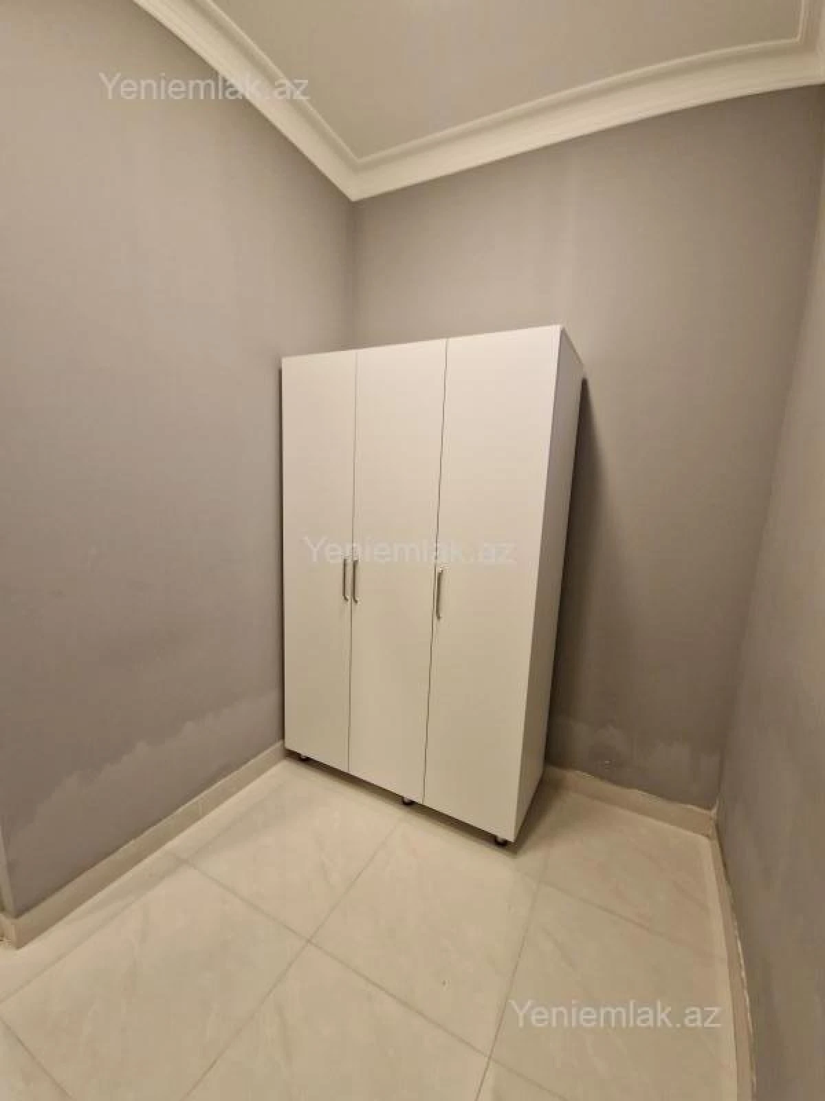 Satılır 8 otaqlı obyekt 208 m²