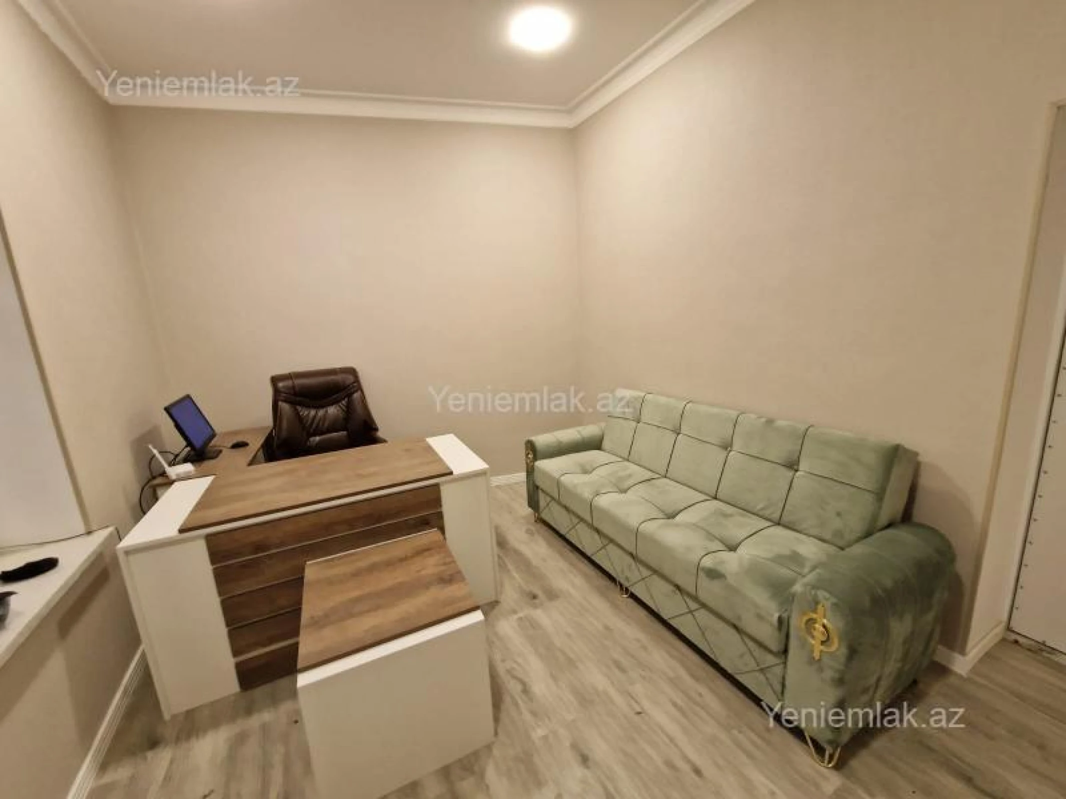 Satılır 8 otaqlı obyekt 208 m²