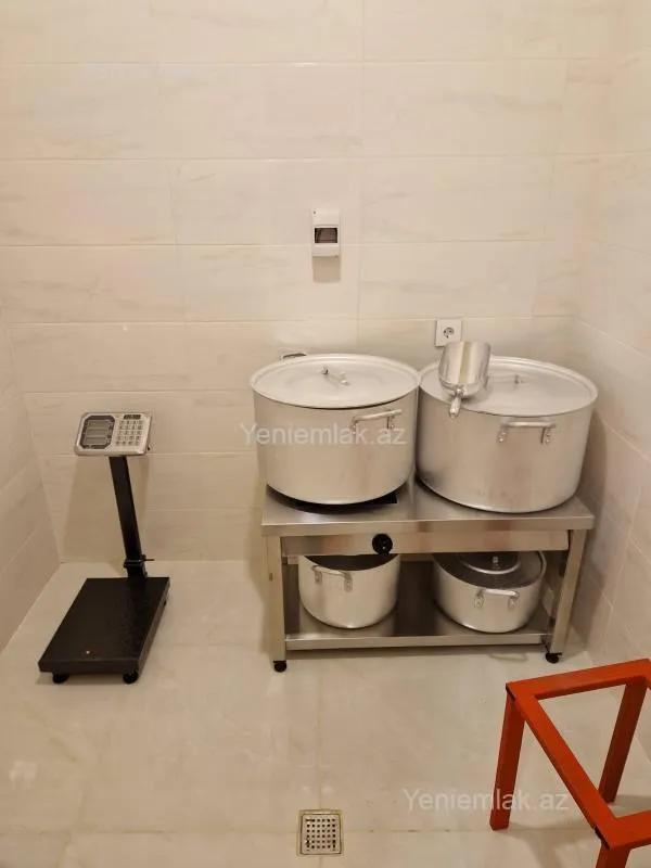 Satılır 8 otaqlı obyekt 208 m²