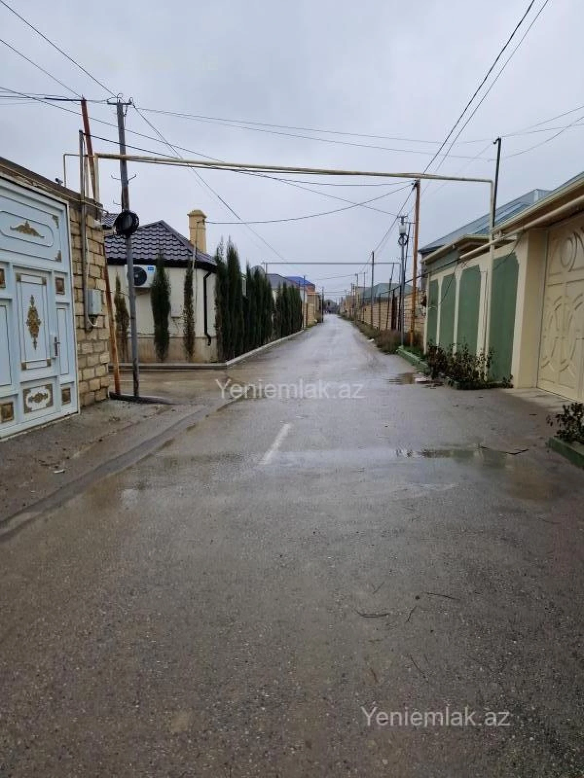 Satılır 8 otaqlı obyekt 208 m²