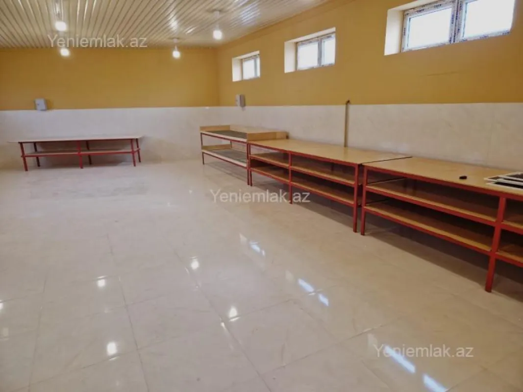 Satılır 8 otaqlı obyekt 208 m²